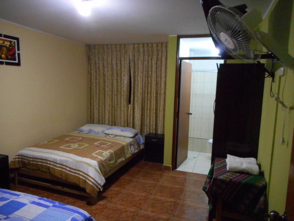 Hostal Geminis San Juan Bautista Ngoại thất bức ảnh