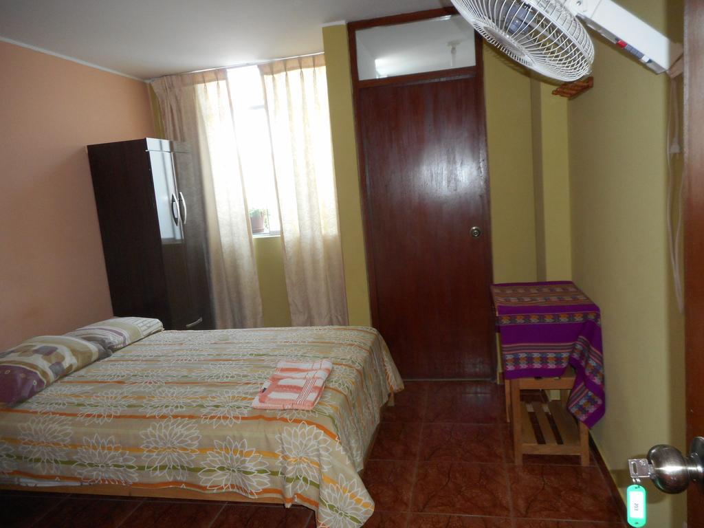 Hostal Geminis San Juan Bautista Ngoại thất bức ảnh