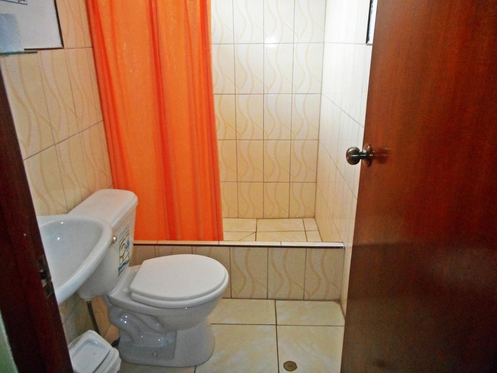 Hostal Geminis San Juan Bautista Ngoại thất bức ảnh