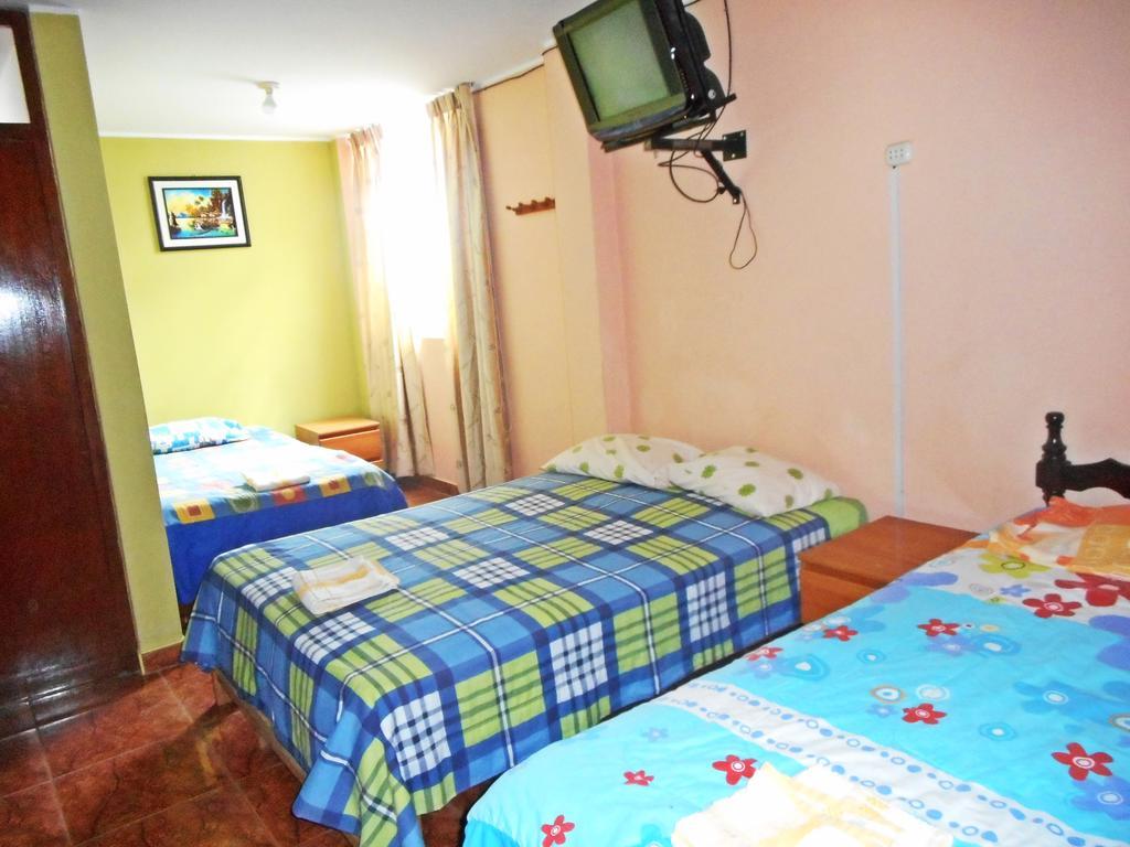 Hostal Geminis San Juan Bautista Ngoại thất bức ảnh