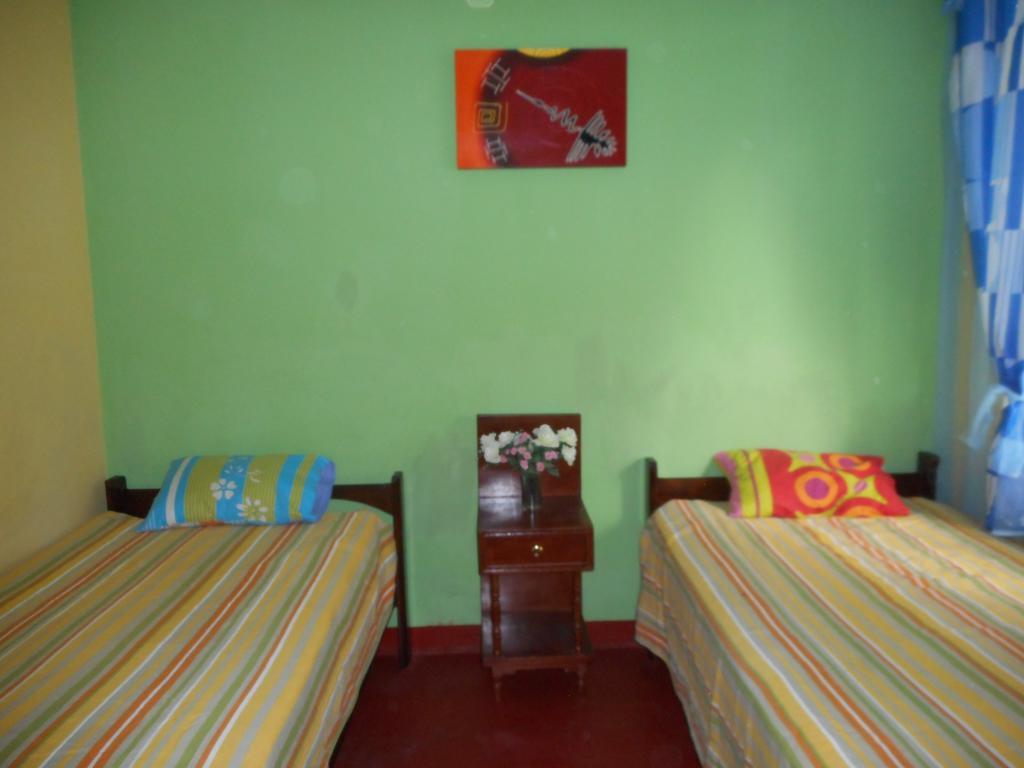Hostal Geminis San Juan Bautista Ngoại thất bức ảnh