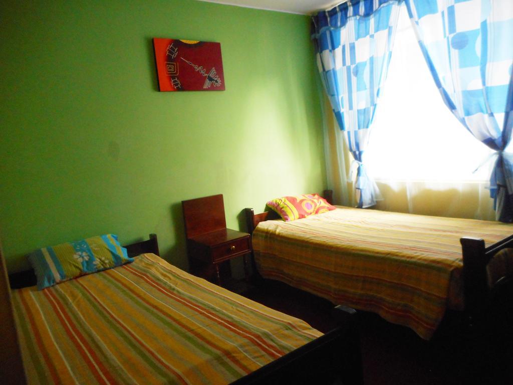 Hostal Geminis San Juan Bautista Ngoại thất bức ảnh