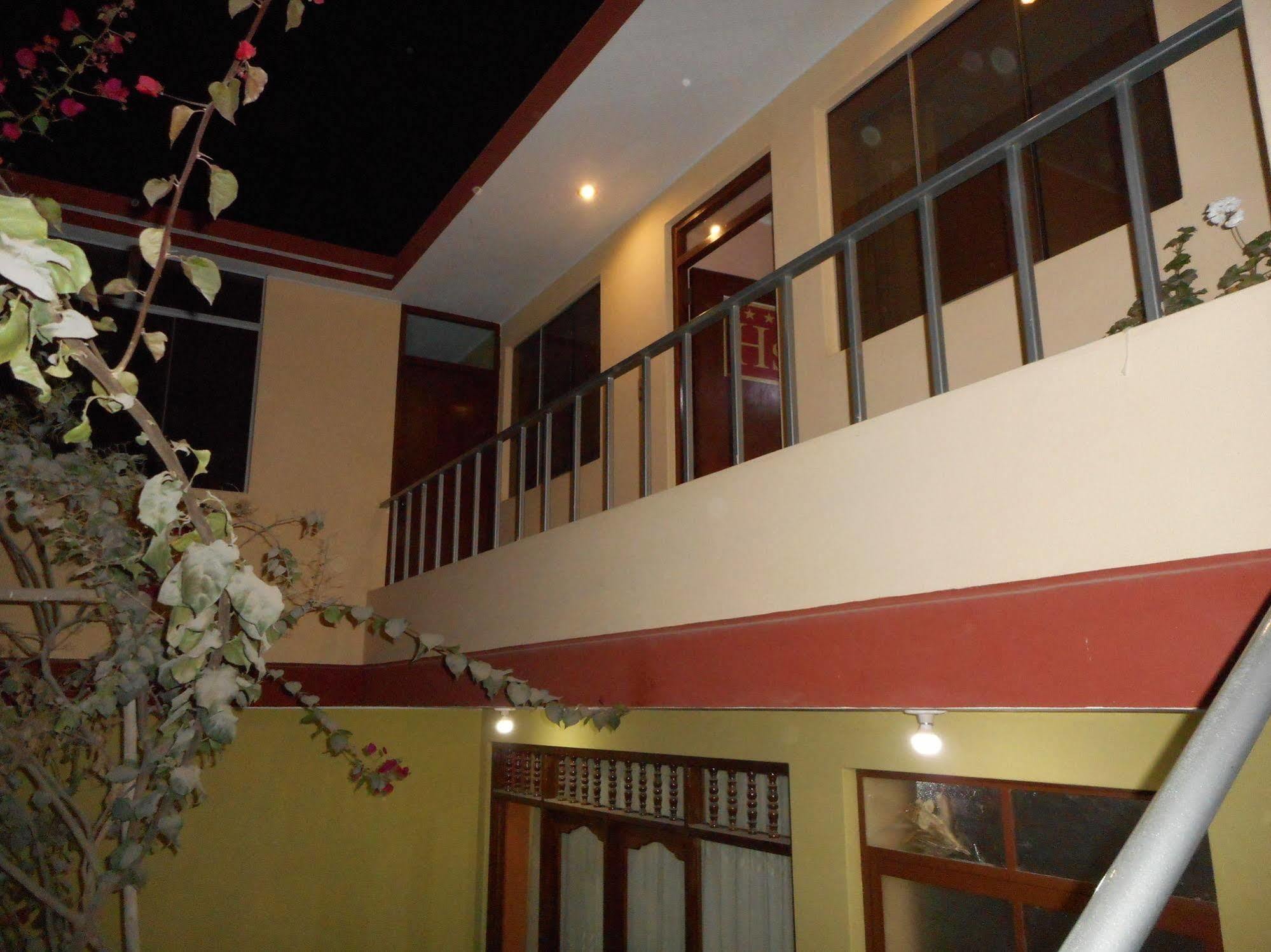 Hostal Geminis San Juan Bautista Ngoại thất bức ảnh