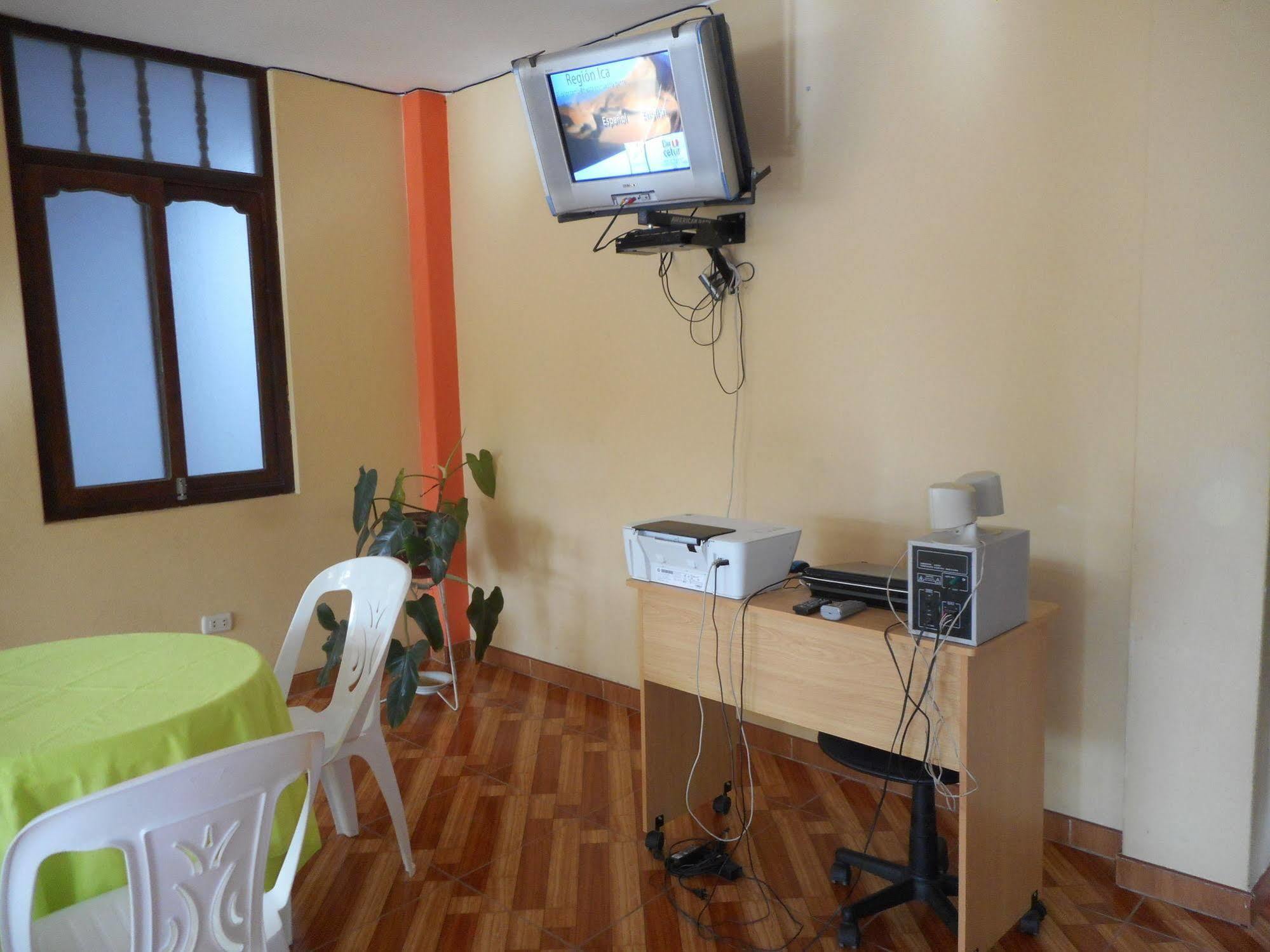 Hostal Geminis San Juan Bautista Ngoại thất bức ảnh